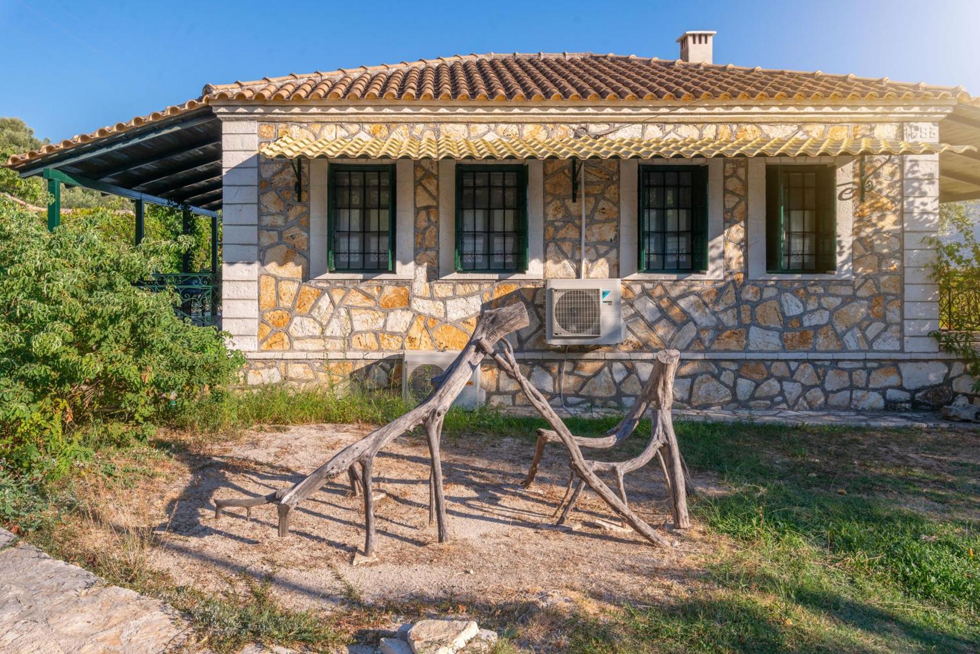 Liodentro - Olea Villa Plataria Exteriör bild