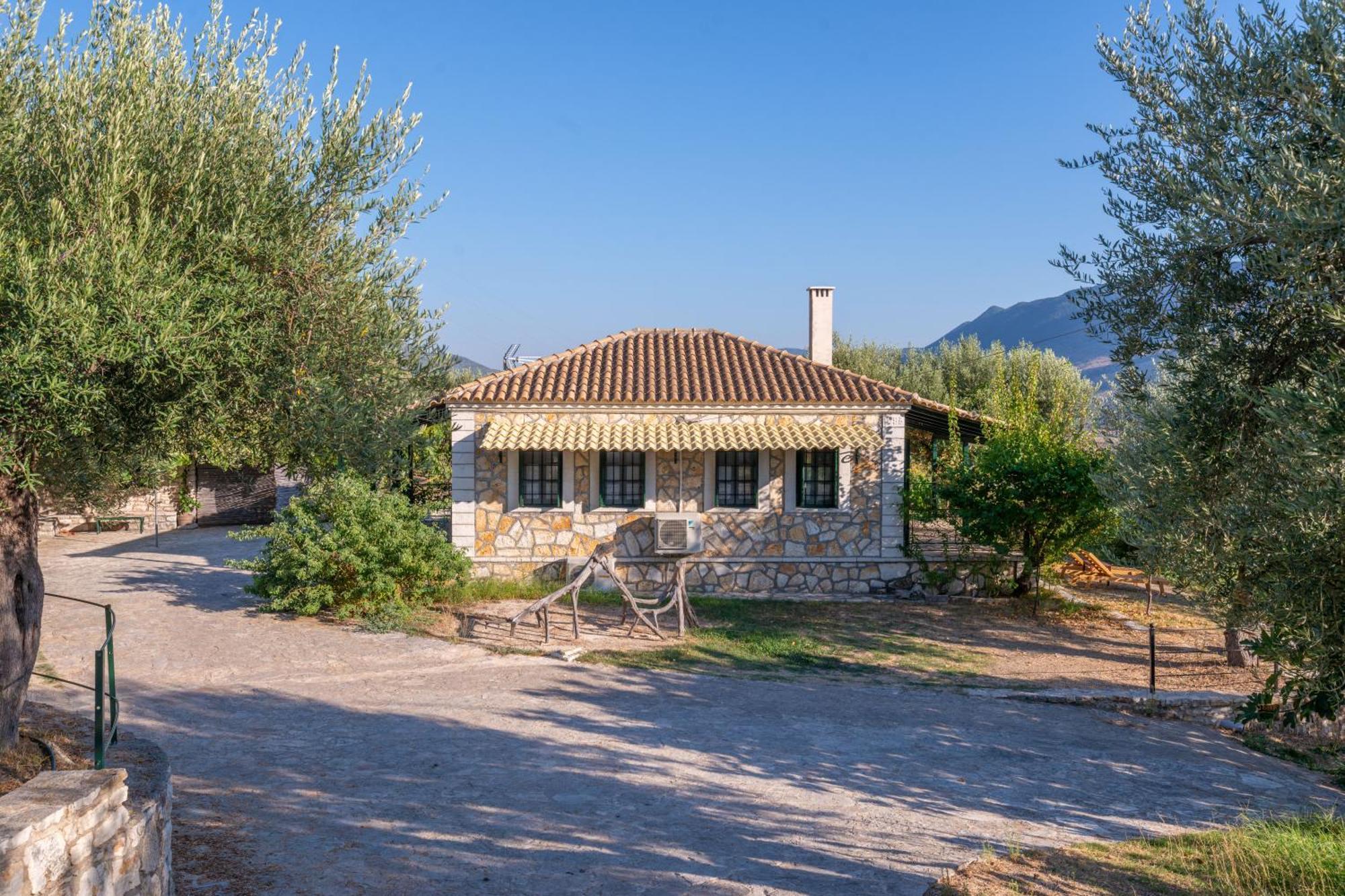 Liodentro - Olea Villa Plataria Exteriör bild
